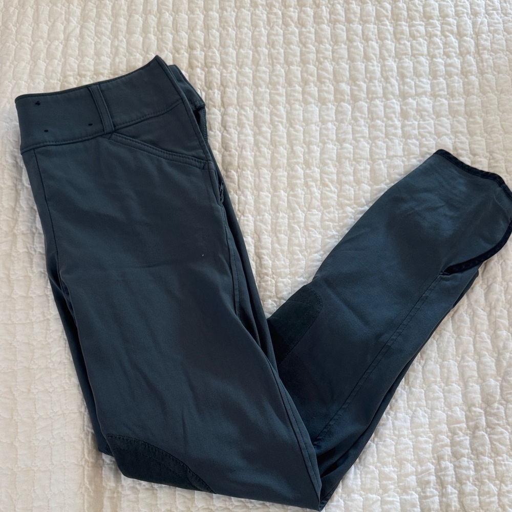The Tailored Sportsman riding pants. Grey. Size 24. Great condition!